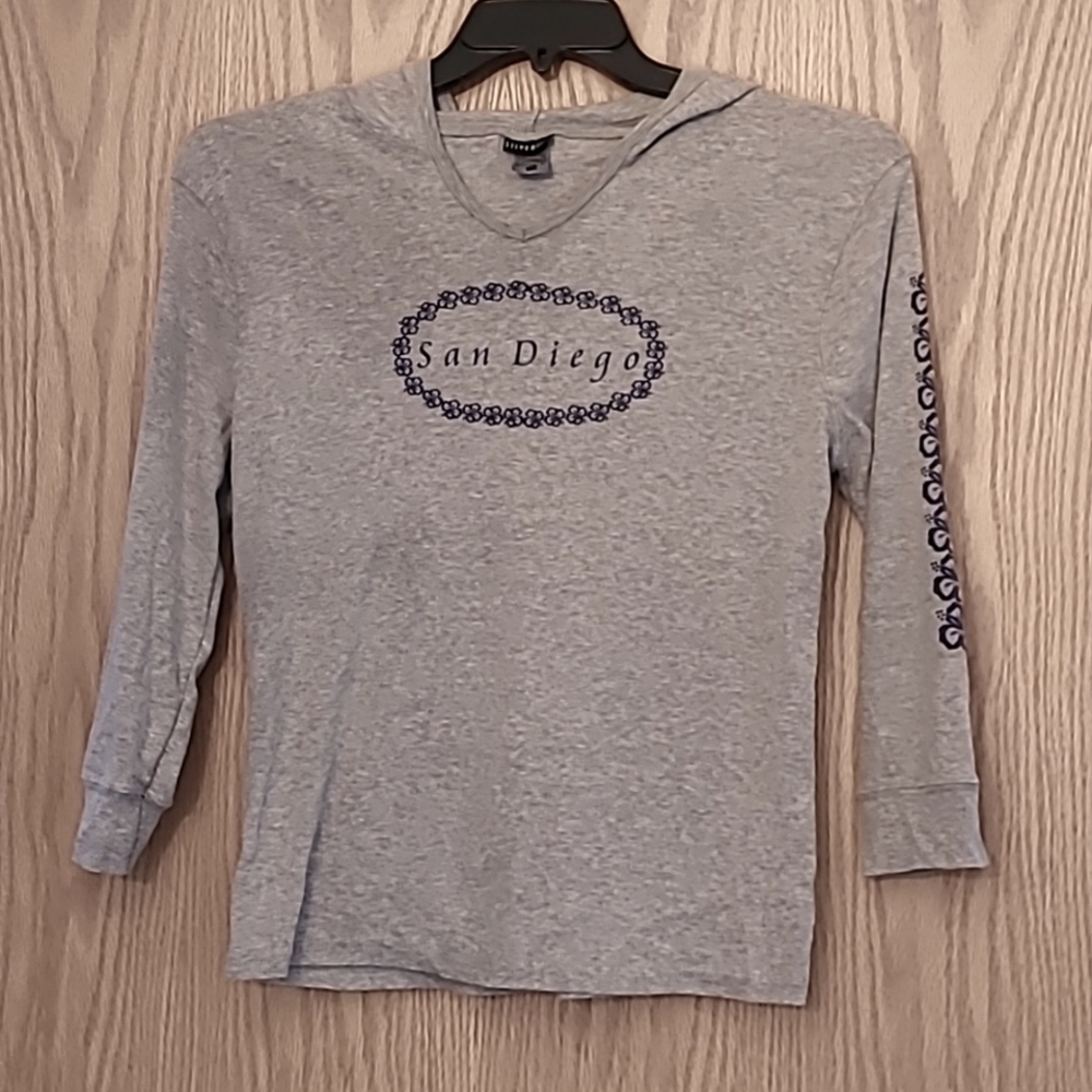 Hooded long sleeve T-shirt. Size XL